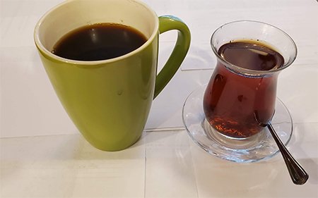 Dünyadaki En Uzun Yaşayan İnsanların Sağlıklı Yaşlanmak İçin Her Gün İçtiği 5 İçecek