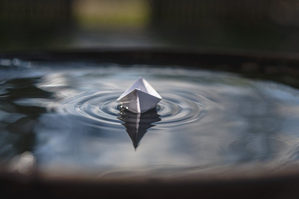 paper-boat-2270314.jpg