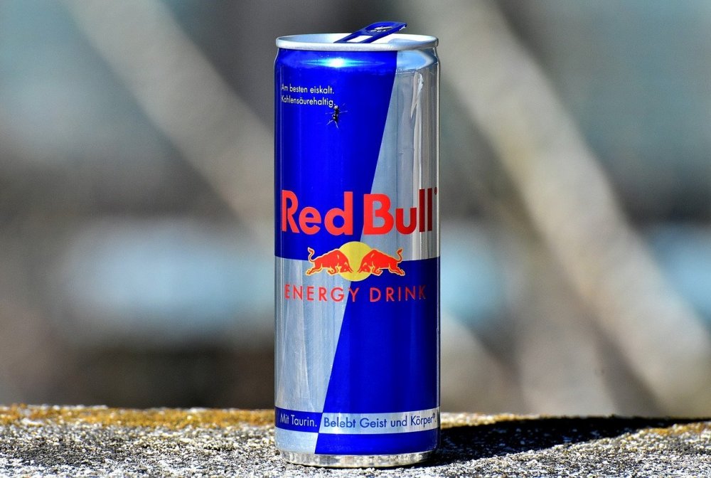 red-bull-3301415.jpg