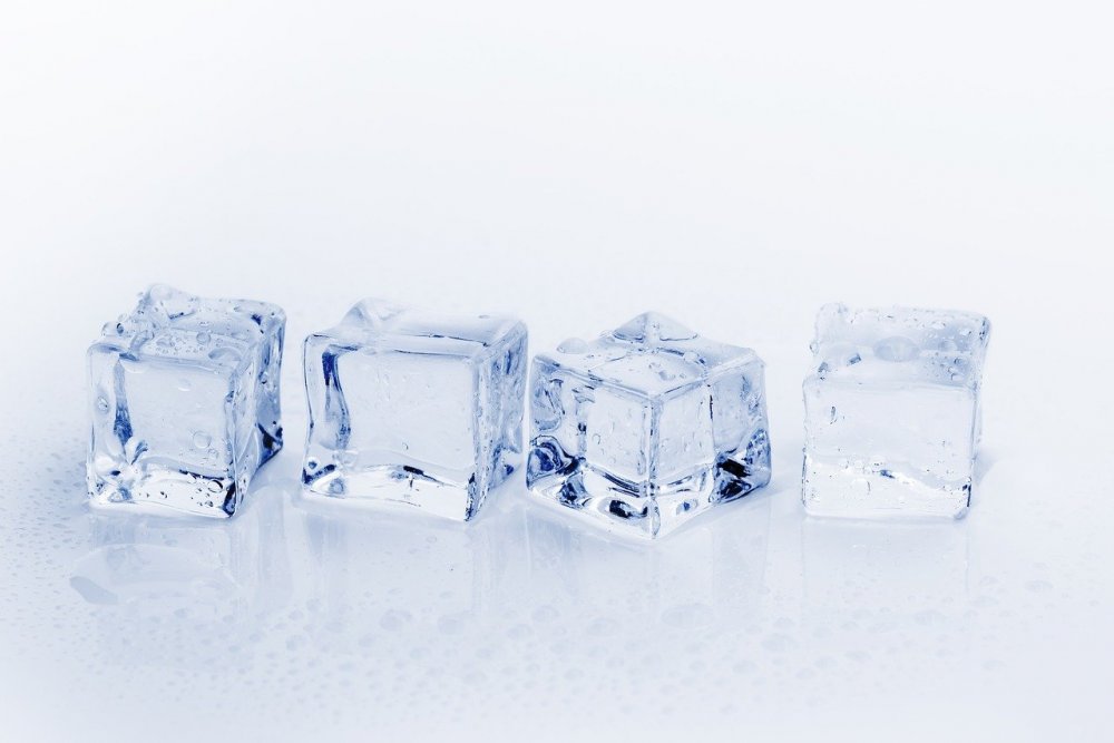ice-cubes-3506781.jpg