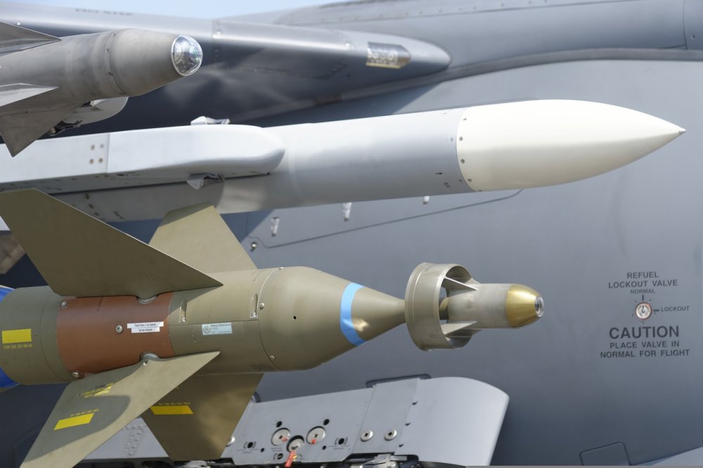 missile-1143116.jpg