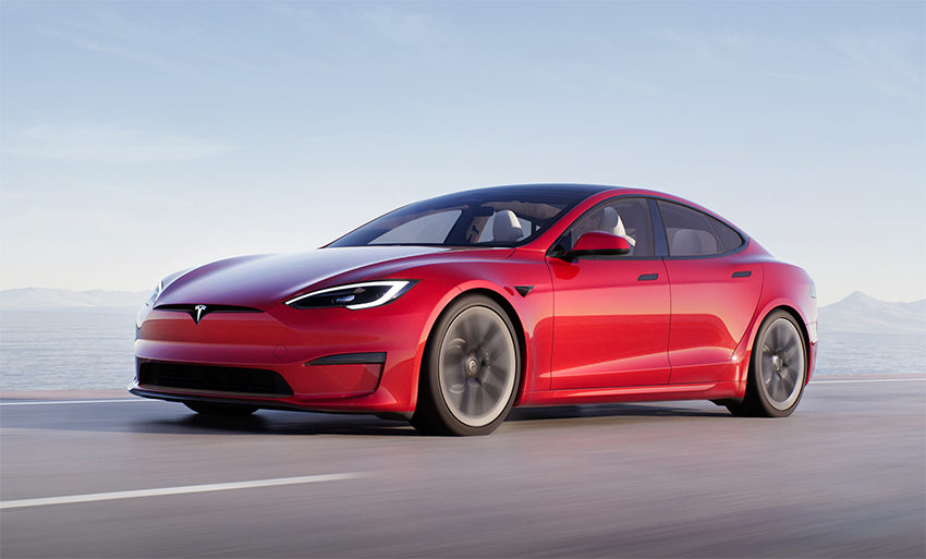 Tesla, Araba Fiyatlarını Yarıya İndiriyor mu?