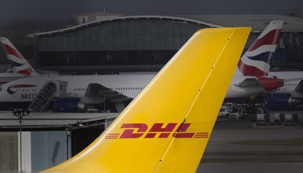 dhl-2882823.jpg