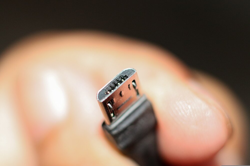 micro-usb-4491511.jpg