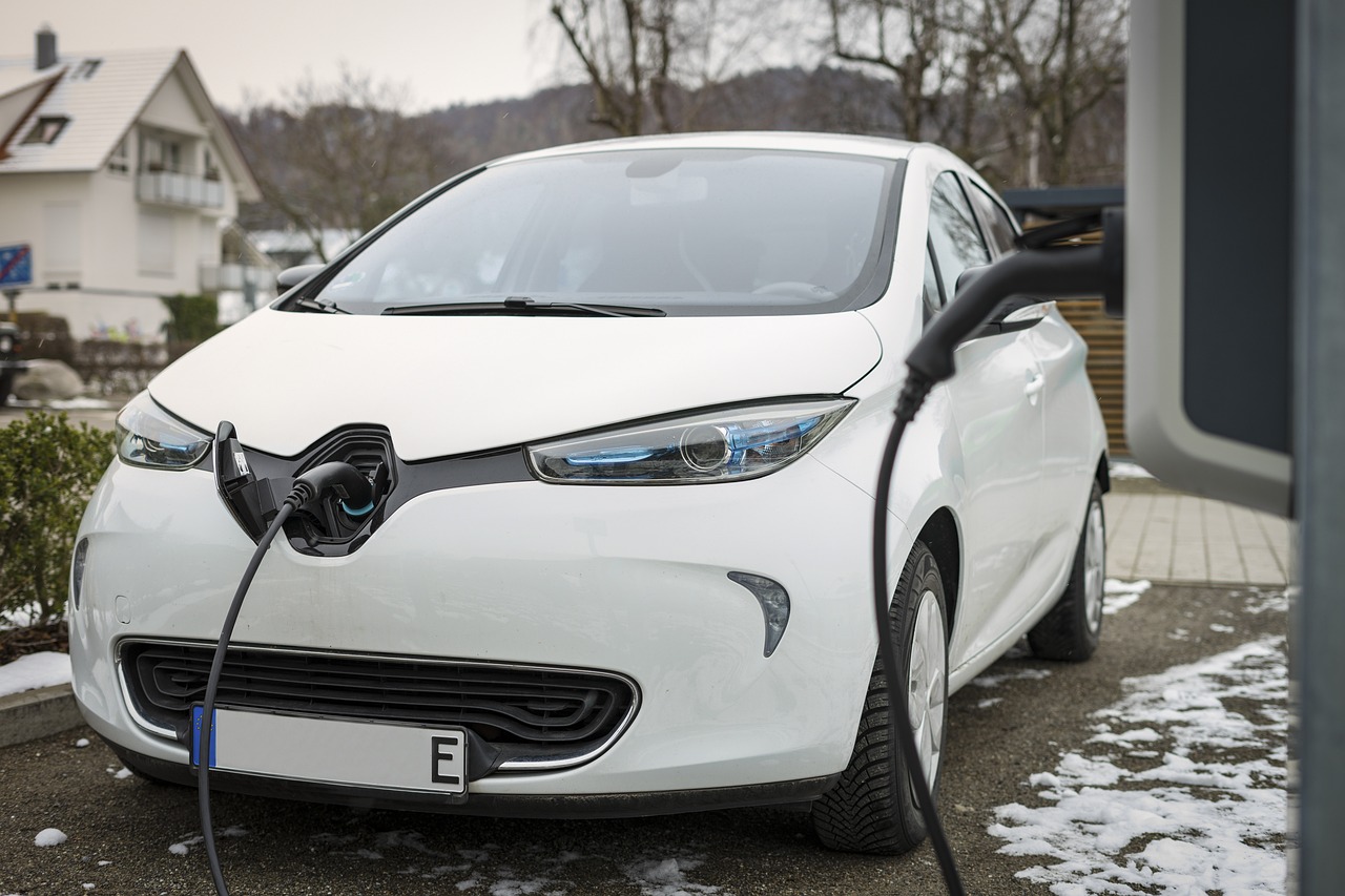 400 Volt ve 800 Volt Elektrikli Arabalar Arasındaki Fark