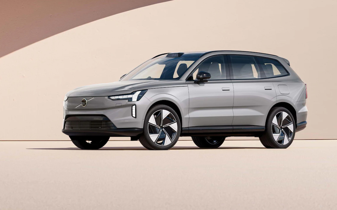 Volvo EX90 Karşı Tesla Model X: Üç Sıralı Elektrikli Arabalar Karşılaştırıldı