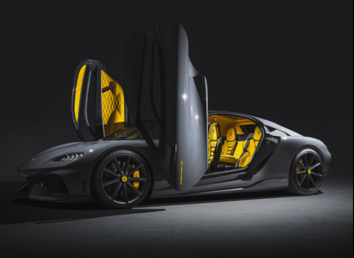 Koenigsegg Gemera Hiper Arabasının İçi Tek kelimeyle Nefes Kesici
