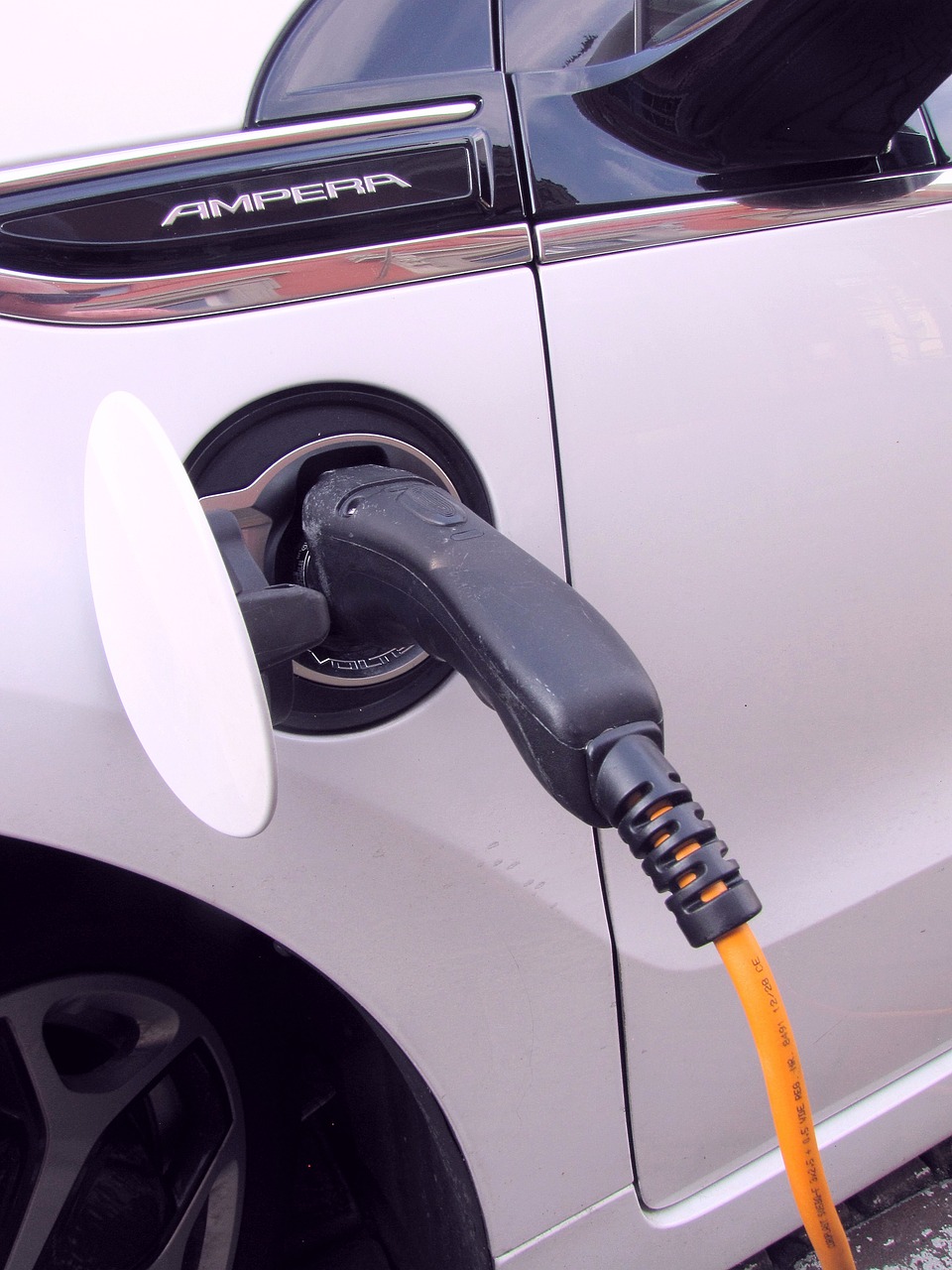 EV (Elektrikli Otomobil) yerine Plug-in Hibrit Seçmek için 3 Neden
