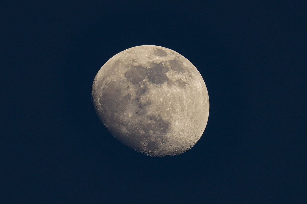 moon-5948103.jpg