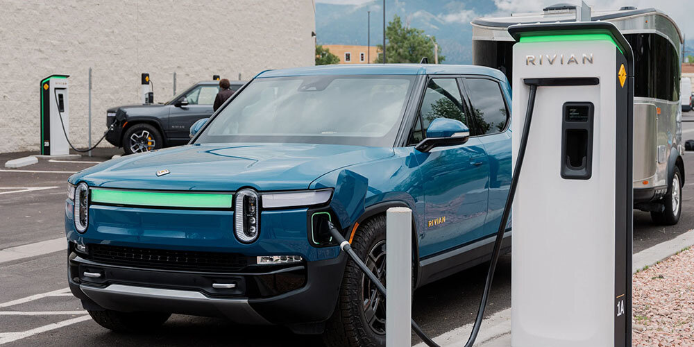Apple Rivian'ı mı satın alıyor? Nissan, Fisker'la mı anlaşıyor? EV büyümesi yavaşlarken Tesla rakiplerinin sıkıntıları spekülasyonlara yol açıyor