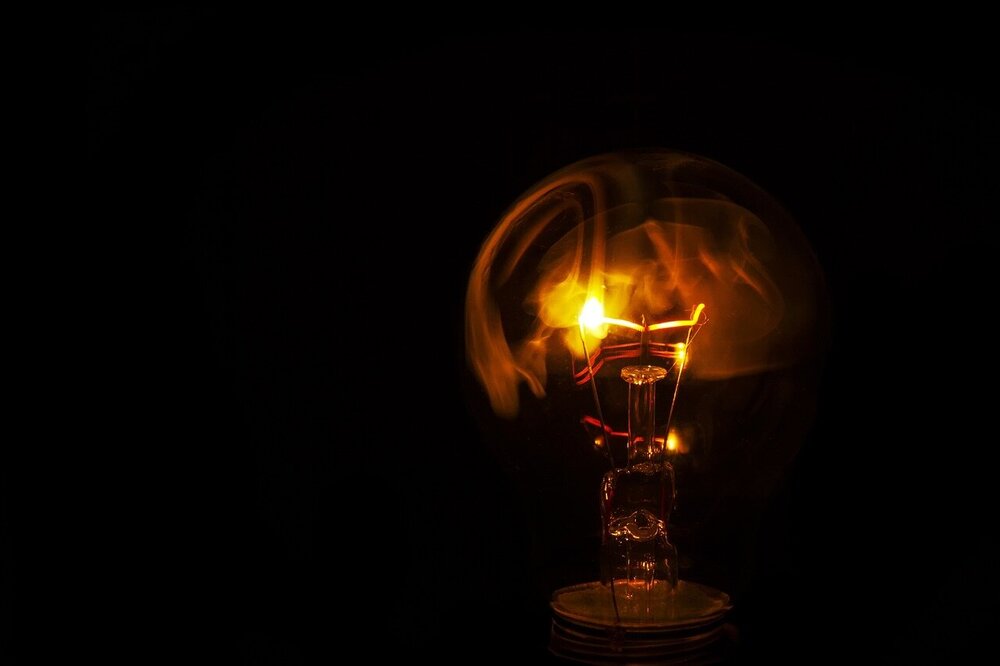 light-bulb-2440944.jpg