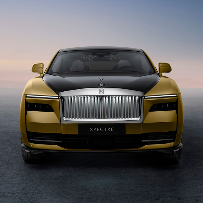Alabileceğiniz en lüks elektrikli arabayı sürdüm ve neden bir ev kadar pahalı olduğunu gördüm. 420 Bin Dolarlık Rolls-Royce Spectre'nin içini görün