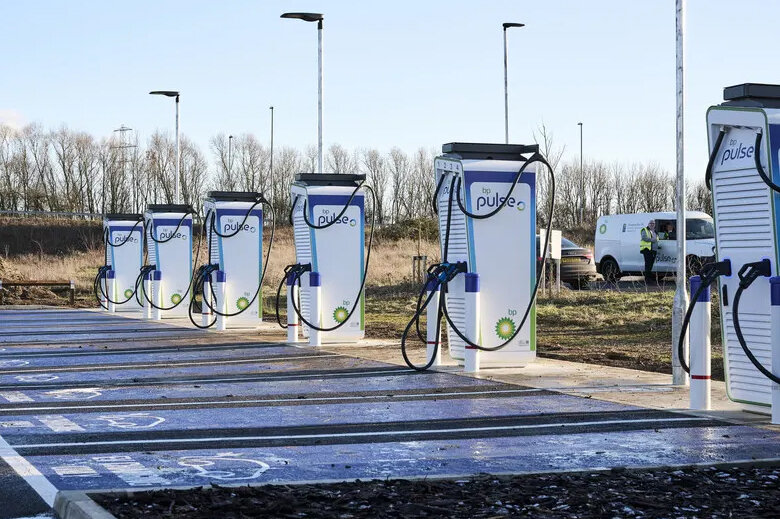 Büyük petrol endüstrisi elektrikli otomobillere odaklanıyor