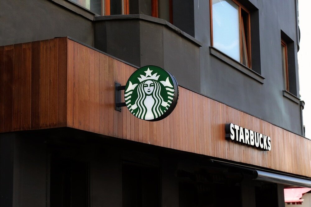 starbucks-5460799.jpg