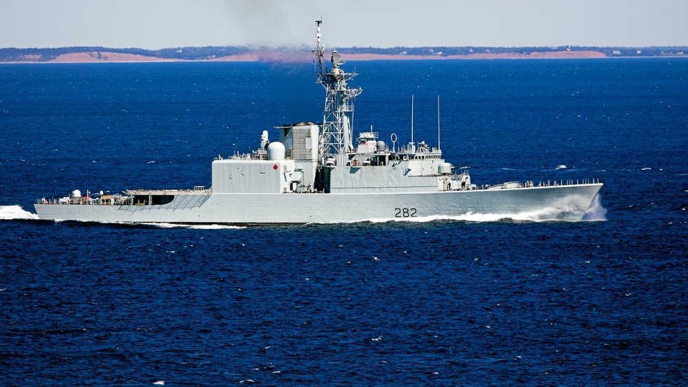 hmcs-athabaskan-7025524.jpg
