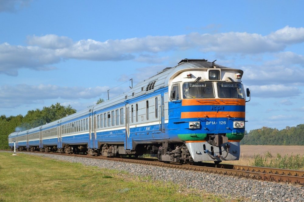 train-4681679.jpg