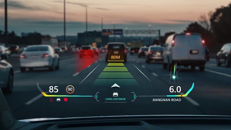 Huawei'nin AR Ön Camı Sürücüleri Hayran Bırakıyor ve Eleştirmenleri Endişelendiriyor