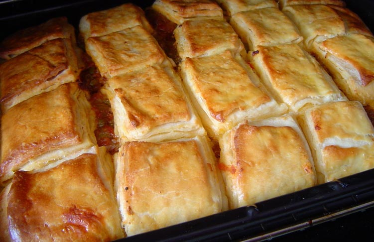 Kıymalı Kömbe
